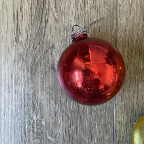 Glass Christmas Ornaments Lot 7 | Box + 6 Yellow & 1 Red Vintage - Picture 6 of 15